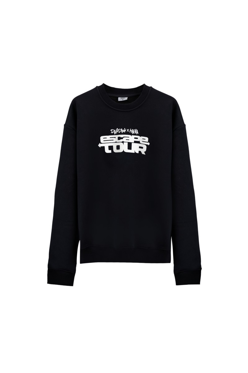 Escape Tour Sweater black
